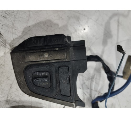 Кнопки руля многофункциональные