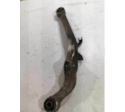 Рычаг поперечный задний левый верхний