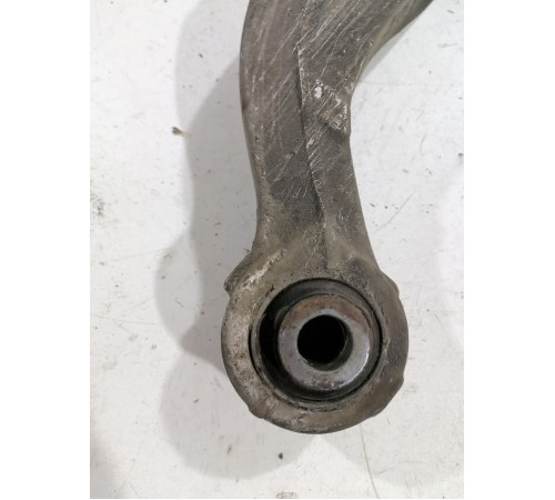 Рычаг поперечный задний левый верхний