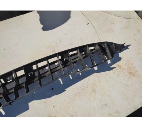 Кронштейн(крепление) заднего бампера центральный