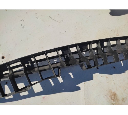 Кронштейн(крепление) заднего бампера центральный