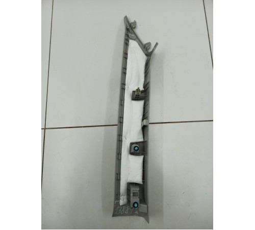 Обшивка стойки лобового стекла правая