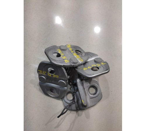 Ответная часть замка двери (4 шт)