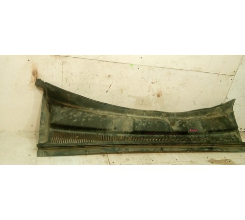 Решетка стеклоочистителя (планка под лобовое стекло)