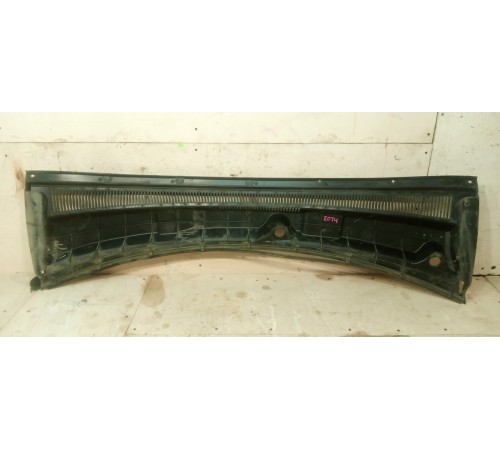 Решетка стеклоочистителя (планка под лобовое стекло)