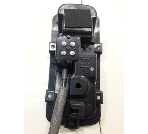 Механизм открывания заднего правого сиденья