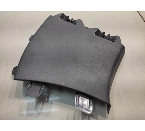 Обшивка багажника (правая)