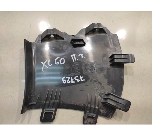 Обшивка багажника (правая)