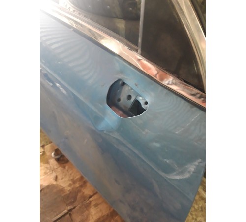 Дверь (передняя, правая)