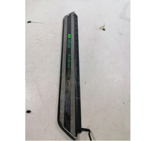 Накладка порога передняя правая