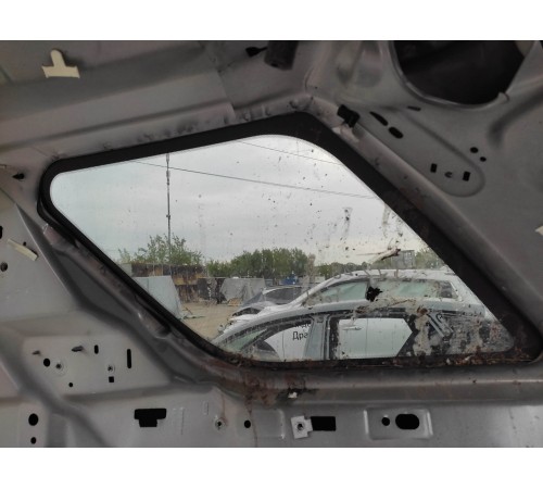 Глухое стекло(заднее правое)