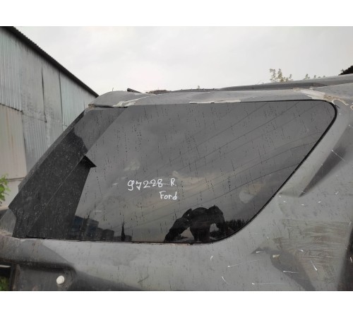 Глухое стекло(заднее правое)