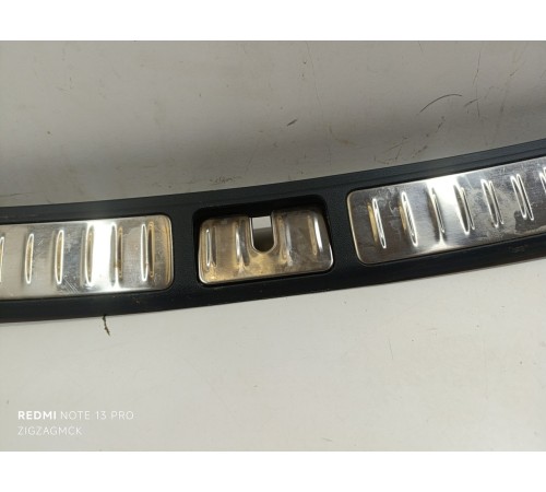 Накладка замка багажника, задней панели