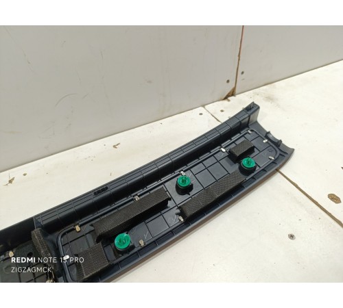 Накладка замка багажника, задней панели