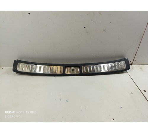 Накладка замка багажника, задней панели