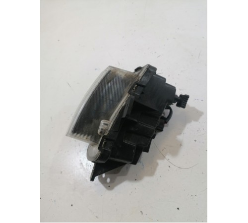 Фара противотуманная левая