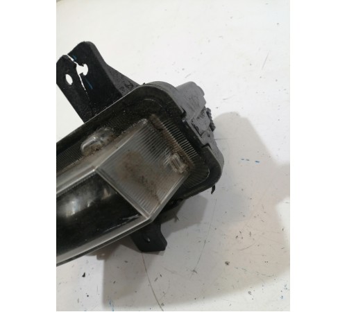 Фара противотуманная левая