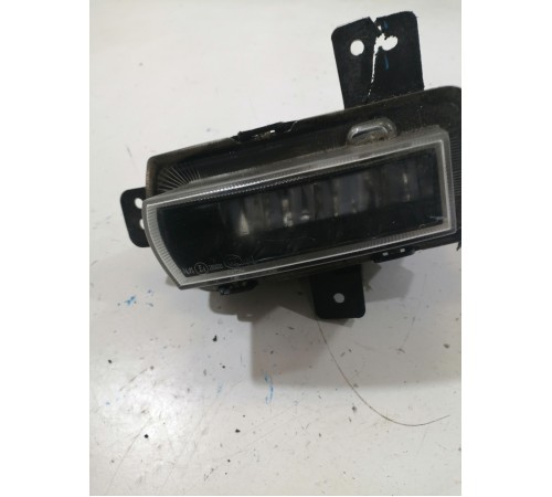 Фара противотуманная левая