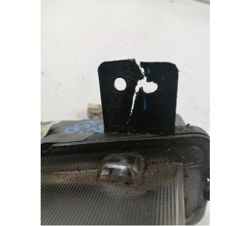 Фара противотуманная левая