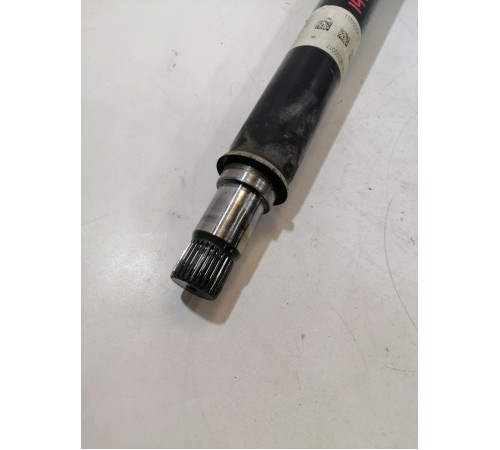 Промежуточный вал привода КПП