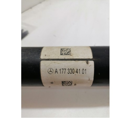 Промежуточный вал привода КПП