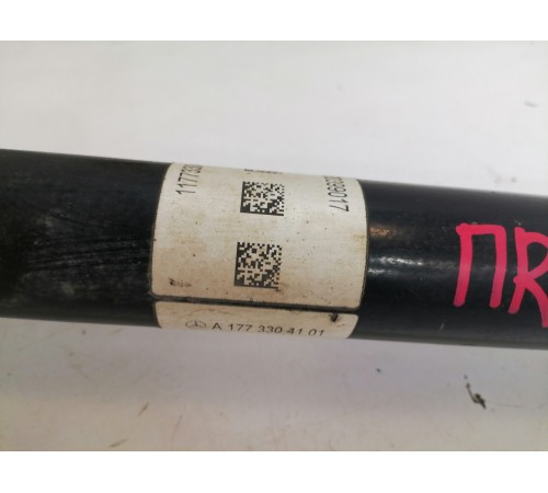 Промежуточный вал привода КПП