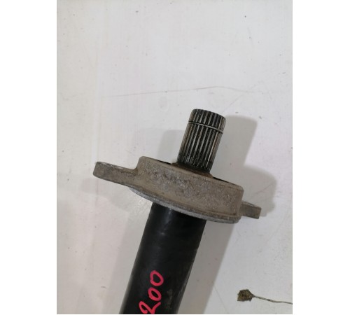 Промежуточный вал привода КПП