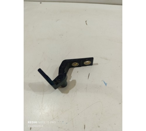 Петля двери передняя правая верхняя 