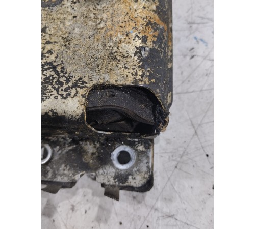 Подушка безопасности переднего пассажира коленная