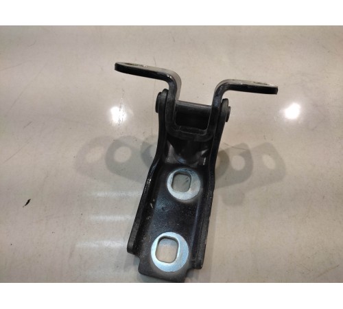 Петля двери (левая, нижняя)