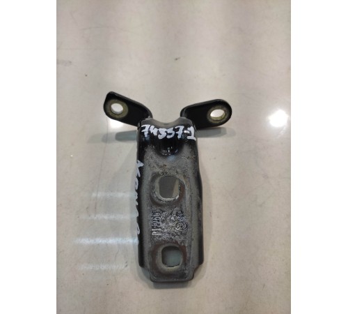 Петля двери (левая, нижняя)