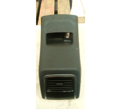 Накладка центральной консоли задняя с дефлектором