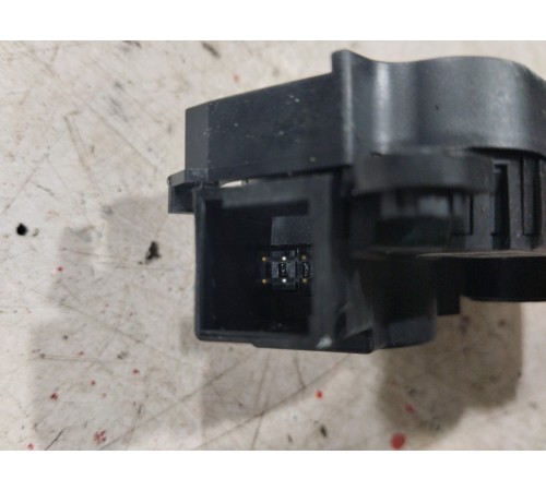 Моторчик привода заслонок отопителя