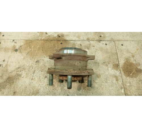 Ступица задняя левая