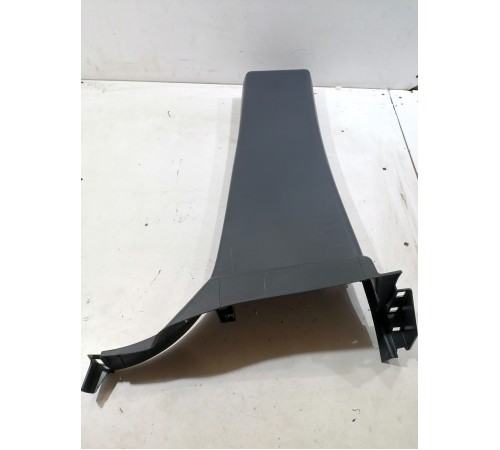 Обшивка центральной стойки правая нижняя