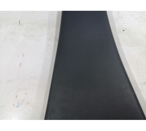 Обшивка центральной стойки правая нижняя