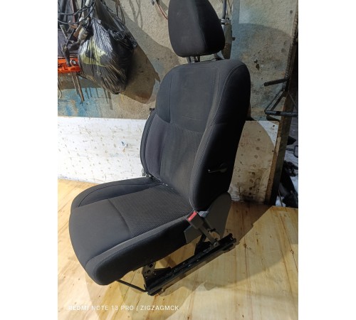 Сиденье переднее правое