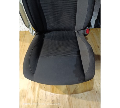 Сиденье переднее правое