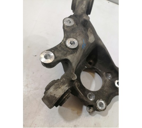 Кулак поворотный задний левый