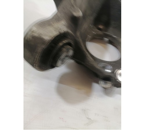 Кулак поворотный задний левый