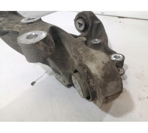 Кулак поворотный задний левый