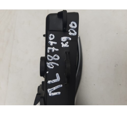 Ручка двери (передняя левая внутренняя)