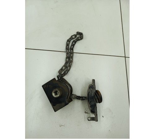 Механизм подъёма запасного колеса