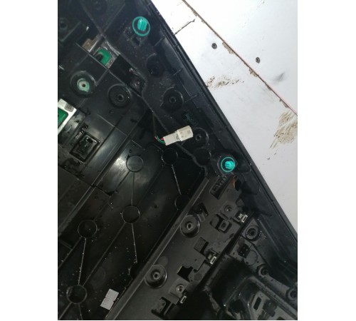 Обшивка двери передняя левая