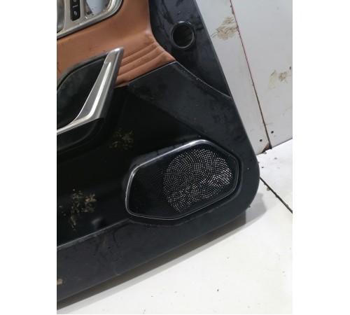 Обшивка двери передняя левая