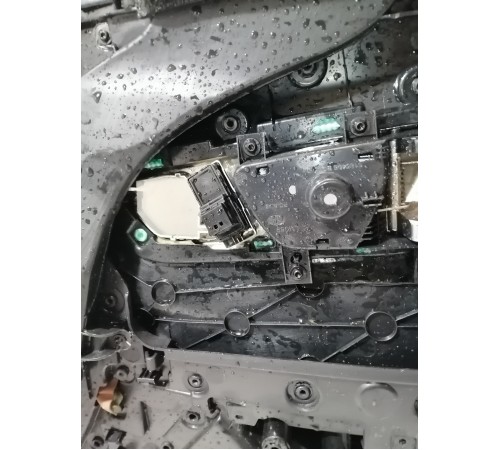 Обшивка двери передняя левая