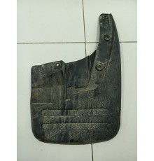 Брызговик передний правый