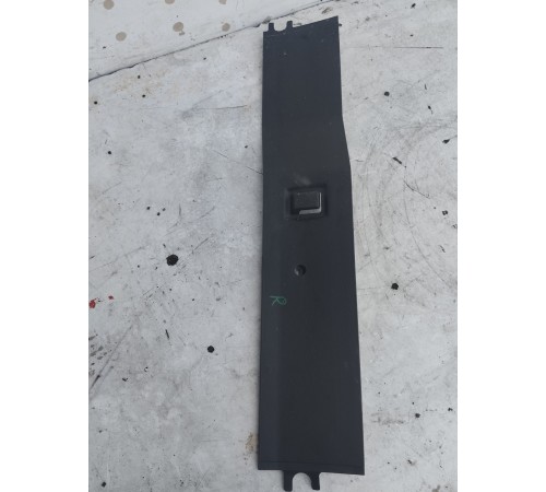 Накладка кабины крыши правая внутренняя 