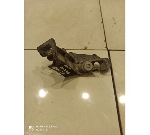 Кронштейн датчика ABS(передний правый)