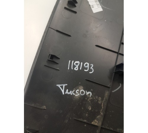 Обшивка крышки багажника